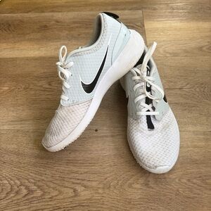 Nike Roshe G Golf Shoes White Black Pure Platinum CD6066-102 Women’s Size 7.5W